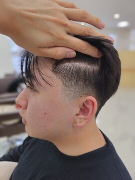 ヘア ポジション HAIR Position 本荘店 低めフェード　スッキリ感◯