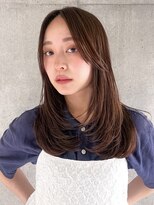 ラフ フロム ガーデン(Laf from GARDEN)&nbsp;ミディアム/レイヤーカット/顔周りカット/ベージュ/透明感カラー