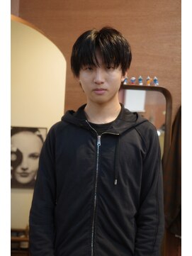 エディ(Edy) マッシュウルフ韓国ヘアセンターパートコンマバング眉毛カット