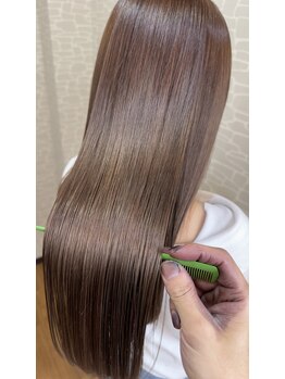 ヘアーアンドメイク グロッシー(HAIR&MAKE GLOSSY)の写真/20～30代のリピーター多数◎サロン自慢の高い技術力で納得の仕上がりに◎
