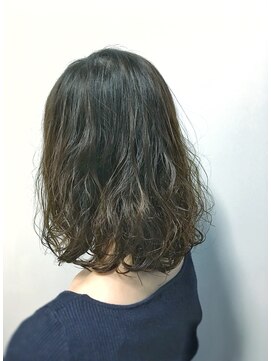 コピーヌ 高田馬場店(Copine) 微妙なレングスこそ魅力的☆伸ばしかけボブ×しっかりパーマ☆