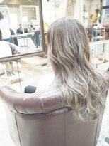 コニ(Coni) ♪Coni♪ホワイトミルクティーグラデーション