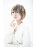 ホワイトブロンド/大人かわいいショートボブ20代30代40代50代