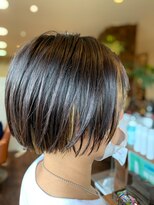 ヘアーシー(HAIR C,)&nbsp;［HAIR C］ちらっと可愛いインナーカラーミニボブ
