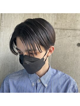 ニコフクオカヘアーメイク(NIKO Fukuoka Hair Make) 「NIKO」軽めのセンターパートショート　福岡天神