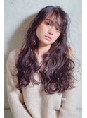 アンニュイな魅力の濡れ感グランジヘア