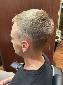 ブロートーキョー(BroTokyo) MEN'Sアッシュブラックスキンフェードカット パーマ