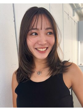 ノラ ウメダ(NORA UMEDA) レイヤーカットワンカール姫カットシアーカラーハイライト