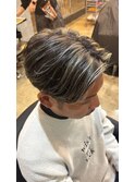 メンズセンターパートマッシュホワイトベージュハイライト