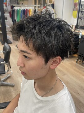 グッドタイムエフティフィフス 横浜西口(GoodTimes ft.fifth) 横浜スパイキーショートビジネスショートハイトーンフェード30代