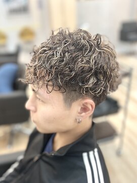 ファースト 秦野店(First) ハイライト×Spain Curl 〇秦野