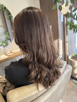 ジュアヘア(Jua hair) 乾燥する季節にCOTA4Stepトリートメントで艶感アップスタイル