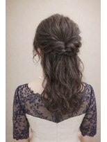プランツヘアー&nbsp;ハーフアップ × 結婚式ヘアセット