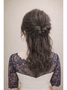 プランツヘアー ハーフアップ × 結婚式ヘアセット