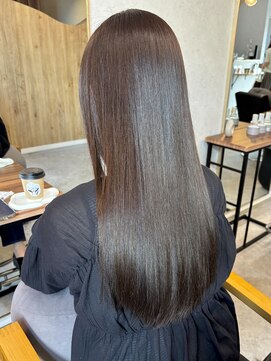 エレ('ele) 湿気に負けない！美髪矯正