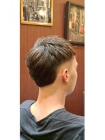 ブロートーキョーバーバーショップ 神田2nd(Bro Tokyo BARBERSHOP)&nbsp;ローフェードナチュラルマッシュ(バック長め)