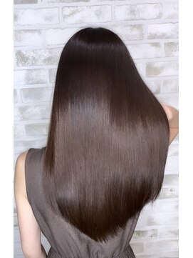 シシ 新宿(She 2.) 新宿　髪質改善　narumi