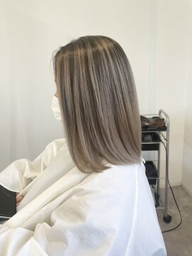 ナンバー(number+) 20代30代ハイライトバレイヤージュブリーチ立体感透け感