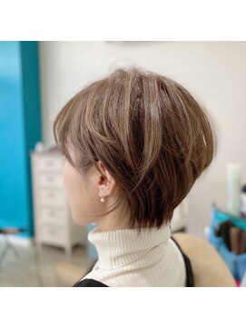 スリーク ヘアー(Sleek hair) 大人ショート