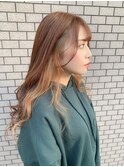 アッシュベージュカラー&インナーグレージュ前髪レイヤーロング