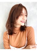 小顔レイヤーミディアム韓国風外ハネくびれミディ20代30代40代