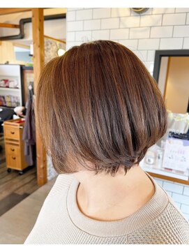 カシア cassia hair dressing salon 【cassia】ハイトーンカラー×マッシュボブ　[30代40代50代]