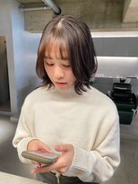 リール(rire)&nbsp;デザインカラーレイヤーカットウェットヘア夏オリーブベージュ