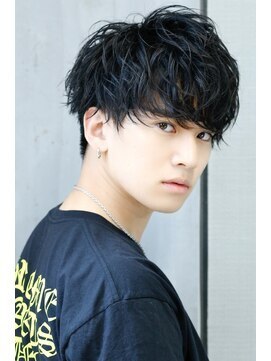 リップス レイ ギンザ(LIPPS Ray GINZA) スパイラル束感ツーブロック刈り上げマッシュ