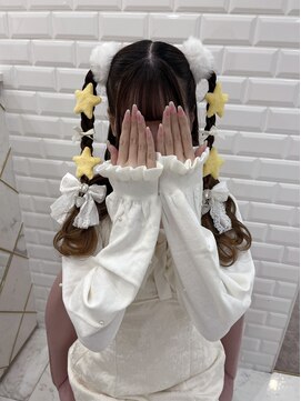 リルミー(Lilme) 【ヘアメ】目立つこと間違いなし!あみたらしハーフツイン*新井