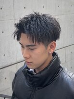 イーラ(era)&nbsp;短髪アップバングパーマ/メンズ/刈り上げ/眉毛/ツイスト