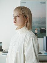 ニュイ(NUIT) ダブルカラーブロンドカラーケアブリーチ切りっぱなしボブ