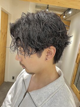 クオル 円山(QOL) 無造作センターパートスパイラルパーマ波巻きスパイラルパーマ