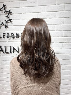 ビューティー エールフォルム 浜松有玉店(BEAUTY YELLFORME) エドル 透け感アッシュ