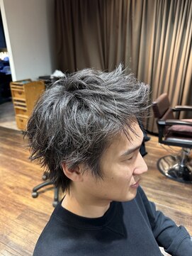 フェザーパーマを活かしたスパイキーショート♪