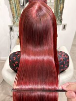 ルネラトーキョー(RUNERA TOKYO)&nbsp;ボルドーカラーワインレッドカラー暖色カラーレイヤーカット