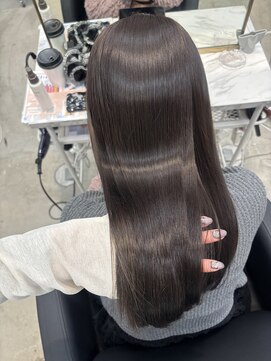 クム(kumu) 大人美人◎艶髪グレージュレイヤーロング韓国風