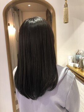 ロンドアベニール 北千住(Lond avenir) あるツヤアッシュカラー