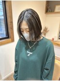 ハイライトグレージュカラー×くびれレイヤーボブ