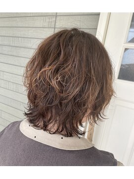 ルート(root) ウルフ×パーマ