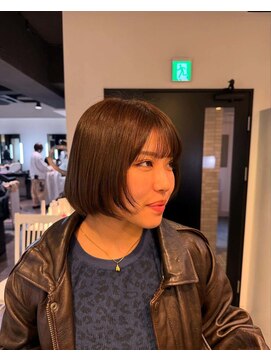 アンドバイモードケイズ (and by MODE K's) レイヤーボブ/オリーブカラー/髪質改善