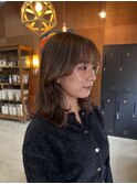 オリーブグレージュくすみブラウンくびれミディアムレイヤー韓国