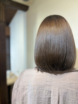 ゼンドットカラスマ(Zen.karasuma) ストレートボブ