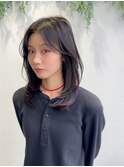 ミディアムレイヤー鎖骨ミディアムくびれヘアハッシュカット20代