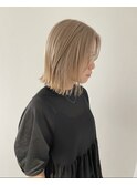 乾かすだけでキマる髪/馴染むハイトーンホワイトグレージュボブ