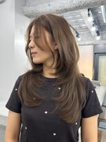 アメリ 新宿(Ameri) 顔まわりたっぷりレイヤーカット