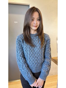 柔らかレイヤーでつくる大人ナチュラルロング