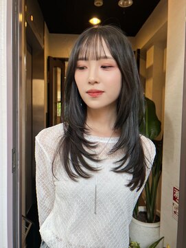 シーン(SCENE) [天神今泉/黒髪カタログ/クラゲヘアー/オリーブグレー]