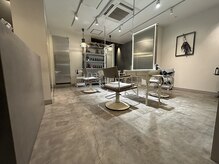 明るく心地よいサロン空間