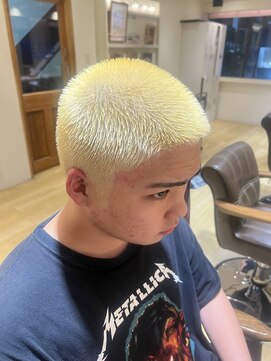 エイト新宿店(EIGHT shinjuku) BUZZスタイル