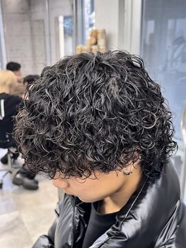 オーバル ジングウマエ(OVARL jingumae) プードルパーマ